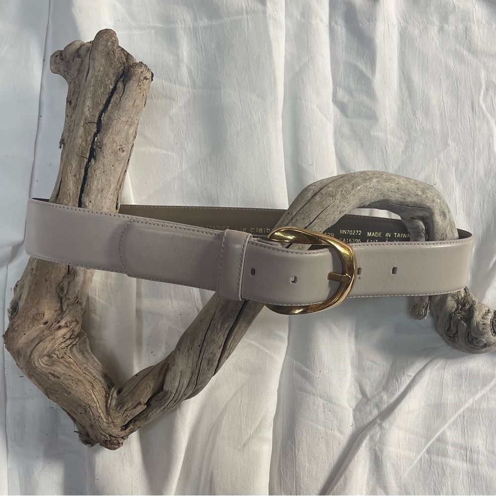 Elegant Cream Belt with Gold Buckle